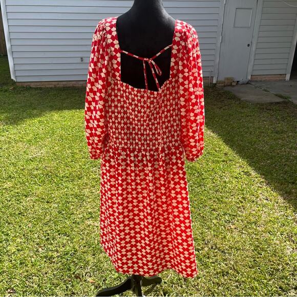 Ava & Viv 100% Cotton Red and White Geometric Print Midi Dress w/Smocking Detail - Picture 3 of 3